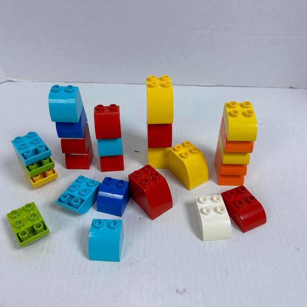 Duplos Lot of 26 Curved Top Slope Blocks Bricks Assorted Sizes Colors - Picture 4 of 9